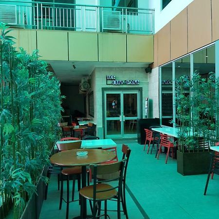 Lae City Hotel Extérieur photo