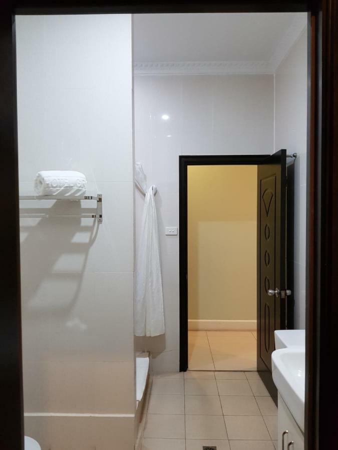 Lae City Hotel Extérieur photo